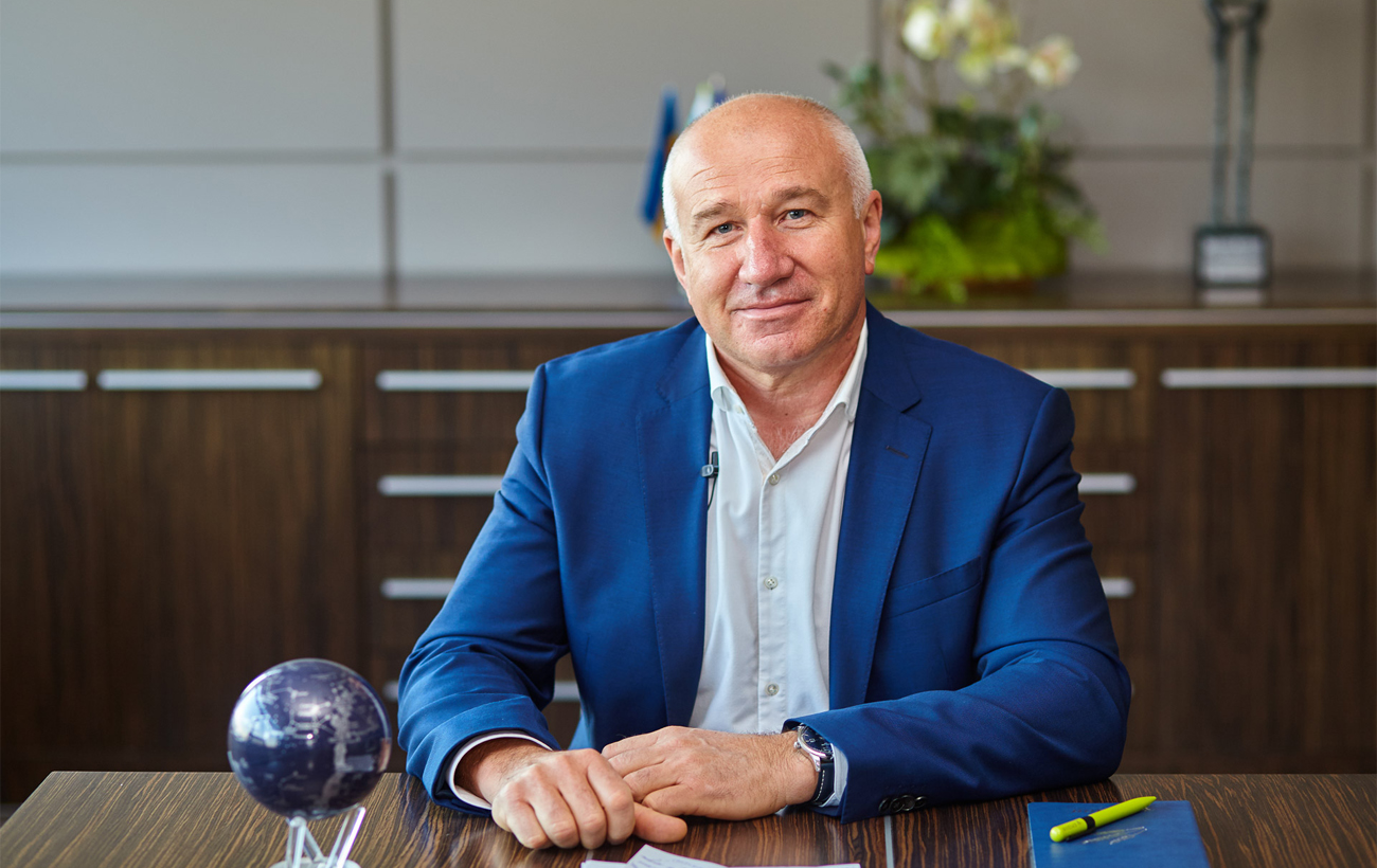 Лауреат загальнонаціональної програми «Людина року-2021» в номінації «Аграрій року»